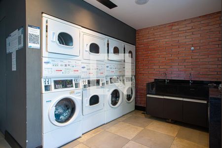 Studio para alugar com 35m², 1 quarto e 1 vaga Studio para alugar com 35m², 1 quarto e 1 vagaÁrea comum - Lavanderia