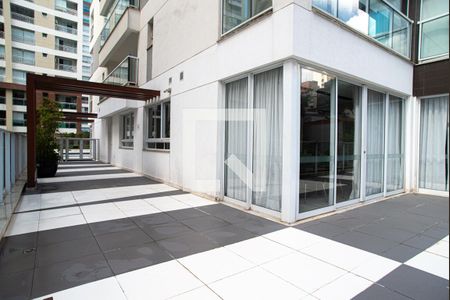 Studio para alugar com 35m², 1 quarto e 1 vaga Studio para alugar com 35m², 1 quarto e 1 vagaÁrea comum - Pátio