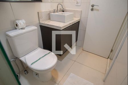 Studio para alugar com 35m², 1 quarto e 1 vaga Studio para alugar com 35m², 1 quarto e 1 vagaBanheiro