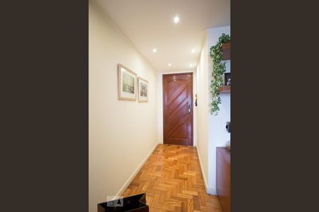 Hall de entrada de apartamento para alugar com 3 quartos, 118m² em Tijuca, Rio de Janeiro
