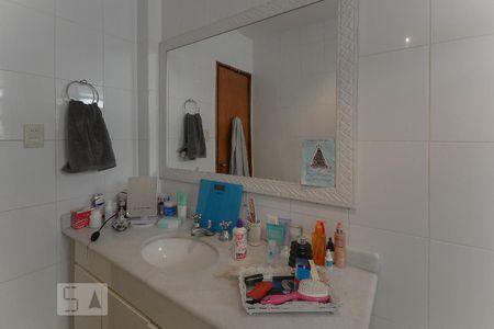 Apartamento à venda com 108m², 3 quartos e sem vagaBanheiro