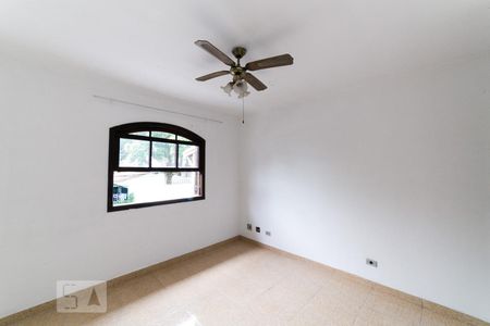 Casa à venda com 125m², 3 quartos e 2 vagasSuíte