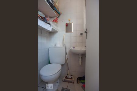Banheiro de apartamento à venda com 1 quarto, 44m² em Bosque, Campinas