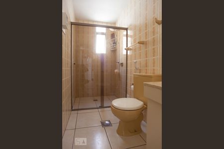 Banheiro de apartamento à venda com 1 quarto, 44m² em Bosque, Campinas