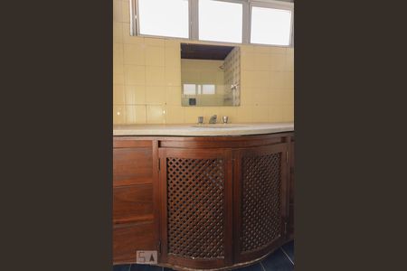 Apartamento à venda com 120m², 3 quartos e 2 vagasBanheiro suíte