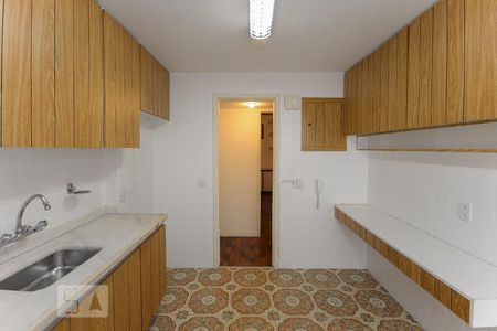 Apartamento à venda com 120m², 3 quartos e 2 vagasCozinha