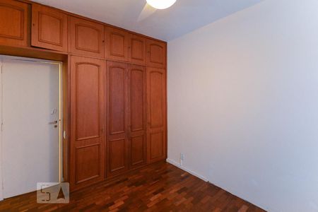 Apartamento à venda com 120m², 3 quartos e 2 vagasQuarto 2