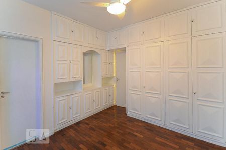 Apartamento à venda com 120m², 3 quartos e 2 vagasSuíte