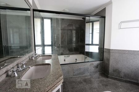 Apartamento à venda com 227m², 4 quartos e 3 vagasSuite2