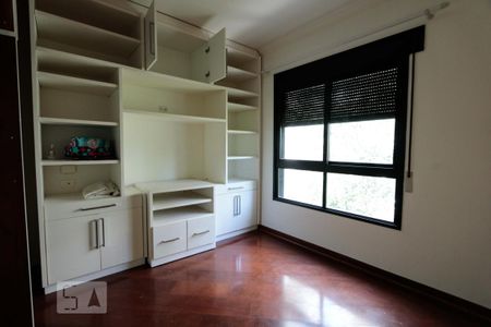 Apartamento à venda com 227m², 4 quartos e 3 vagasQuarto 