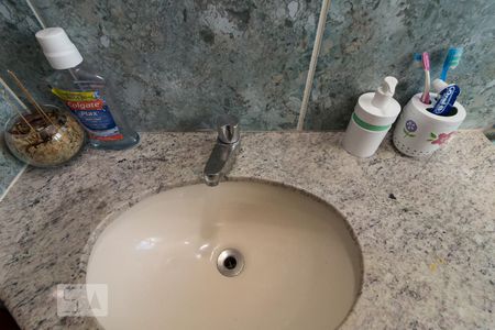 Banheiro Social de apartamento à venda com 3 quartos, 95m² em Santa Rosa, Belo Horizonte