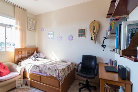 Apartamento à venda com 95m², 3 quartos e 2 vagasQuarto 