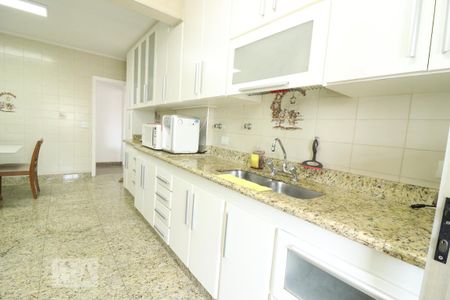 Apartamento à venda com 180m², 4 quartos e 2 vagasCozinha