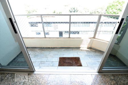Apartamento à venda com 180m², 4 quartos e 2 vagasVaranda