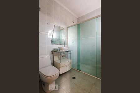 Casa à venda com 150m², 3 quartos e 2 vagasBanheiro da Suíte 2