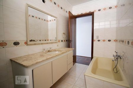 Apartamento para alugar com 150m², 3 quartos e 2 vagas Apartamento para alugar com 150m², 3 quartos e 2 vagasBanheiro