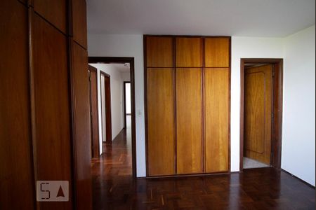 Apartamento para alugar com 150m², 3 quartos e 2 vagas Apartamento para alugar com 150m², 3 quartos e 2 vagasSuíte