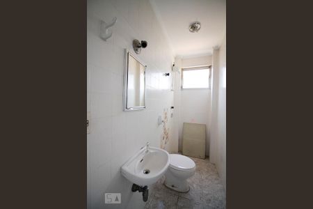 Apartamento para alugar com 150m², 3 quartos e 2 vagas Apartamento para alugar com 150m², 3 quartos e 2 vagasBanheiro de Serviço