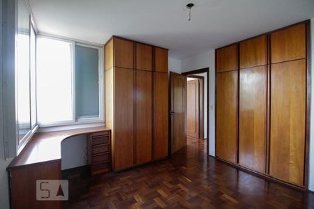 Apartamento para alugar com 150m², 3 quartos e 2 vagas Apartamento para alugar com 150m², 3 quartos e 2 vagasSuíte
