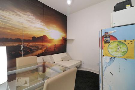 Sala. de apartamento para alugar com 1 quarto, 22m² em Copacabana, Rio de Janeiro