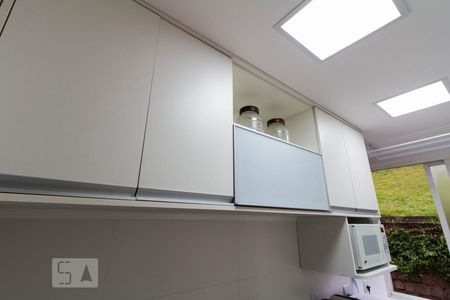 Cozinha de apartamento à venda com 1 quarto, 59m² em Higienópolis, Porto Alegre
