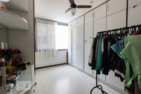 Apartamento à venda com 325m², 4 quartos e 4 vagasQuarto
