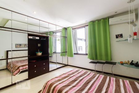 Apartamento à venda com 325m², 4 quartos e 4 vagasSuíte 3