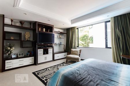 Apartamento à venda com 325m², 4 quartos e 4 vagasSuíte 1