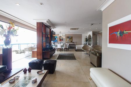 Sala de apartamento à venda com 4 quartos, 325m² em Barra da Tijuca, Rio de Janeiro