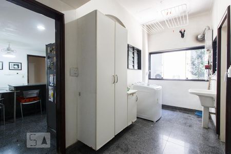 Apartamento à venda com 325m², 4 quartos e 4 vagasÁrea de Serviço