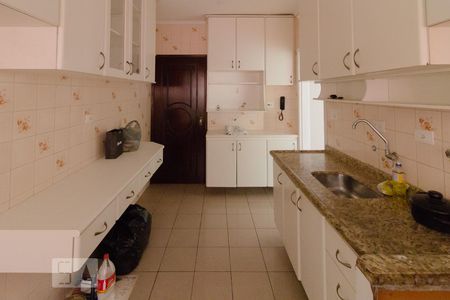 Apartamento para alugar com 100m², 3 quartos e 2 vagasCozinha