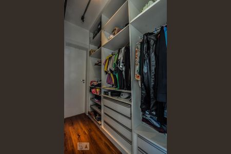 Closet de apartamento à venda com 1 quarto, 95m² em Jardim Aeroporto, São Paulo