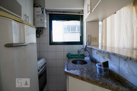 Cozinha de apartamento para alugar com 1 quarto, 32m² em Vila Buarque, São Paulo