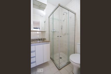 Banheiro de apartamento para alugar com 1 quarto, 32m² em Vila Buarque, São Paulo