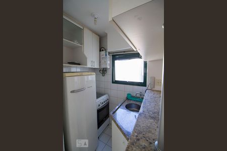 Cozinha de apartamento à venda com 1 quarto, 32m² em Vila Buarque, São Paulo