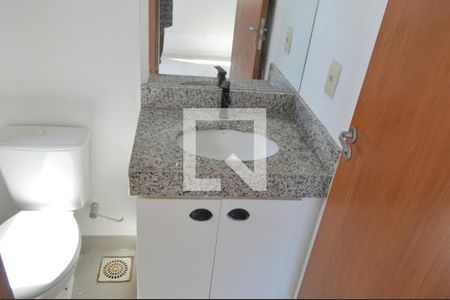 Apartamento para alugar com 70m², 3 quartos e 1 vaga Apartamento para alugar com 70m², 3 quartos e 1 vagaBanheiro da Suíte 1
