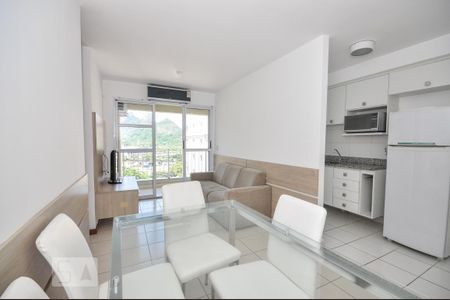 Sala de apartamento para alugar com 2 quartos, 60m² em Jacarepaguá, Rio de Janeiro