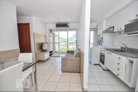 Sala de apartamento para alugar com 2 quartos, 60m² em Jacarepaguá, Rio de Janeiro