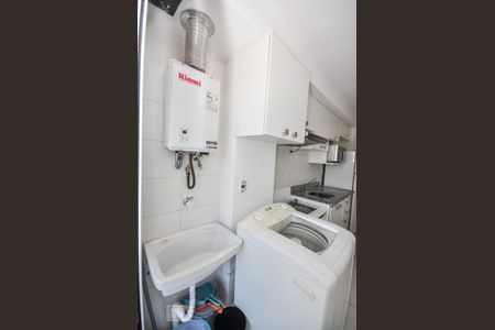 Apartamento para alugar com 60m², 2 quartos e 1 vaga Apartamento para alugar com 60m², 2 quartos e 1 vagaCozinha e Área de Serviço