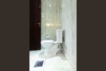 Apartamento à venda com 62m², 2 quartos e 1 vaga Apartamento à venda com 62m², 2 quartos e 1 vagaBanheiro