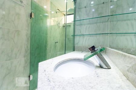 Apartamento à venda com 62m², 2 quartos e 1 vaga Apartamento à venda com 62m², 2 quartos e 1 vagaBanheiro