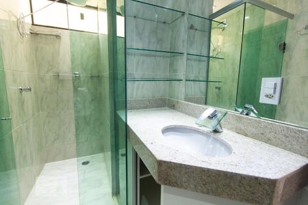 Apartamento à venda com 62m², 2 quartos e 1 vaga Apartamento à venda com 62m², 2 quartos e 1 vagaBanheiro