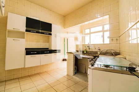 Apartamento à venda com 90m², 2 quartos e 2 vagasCozinha