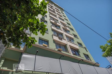 Apartamento à venda com 80m², 2 quartos e sem vagaFachada do prédio