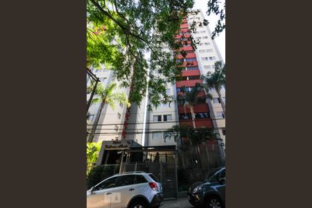 Apartamento para alugar com 70m², 3 quartos e 2 vagas Apartamento para alugar com 70m², 3 quartos e 2 vagasFachada