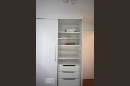 Armário do quarto 1 de apartamento à venda com 3 quartos, 72m² em Paraíso do Morumbi, São Paulo