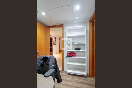 Apartamento à venda com 105m², 2 quartos e 3 vagasEscritório Quarto 1 suíte