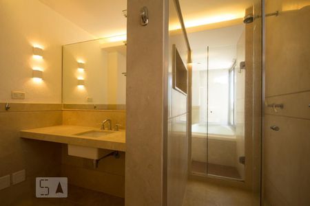 Apartamento à venda com 407m², 4 quartos e 4 vagasBanheiro (Suíte 4)