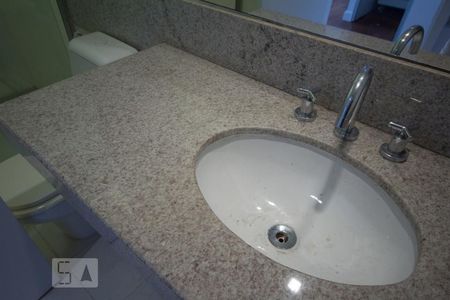 Apartamento à venda com 407m², 4 quartos e 4 vagasBanheiro (Suíte 3)