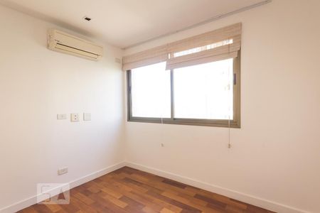 Apartamento à venda com 407m², 4 quartos e 4 vagasSuíte 2